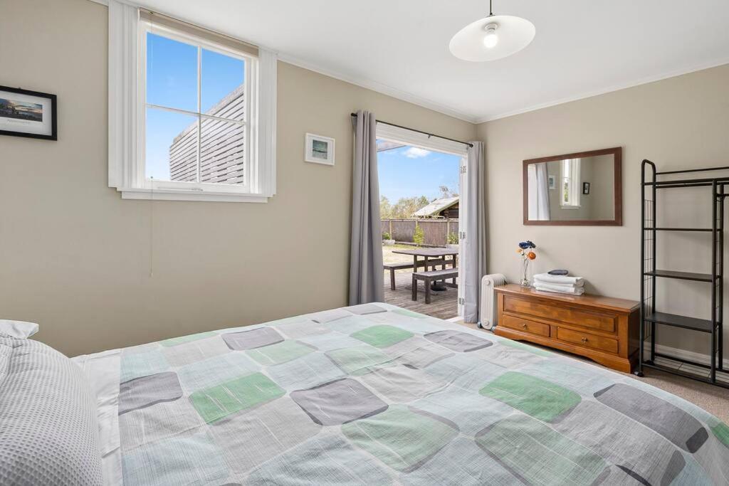 Applecross Cottage Martinborough Bagian luar foto