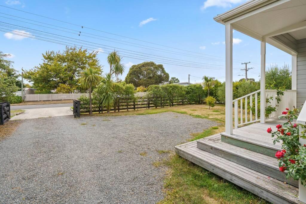 Applecross Cottage Martinborough Bagian luar foto