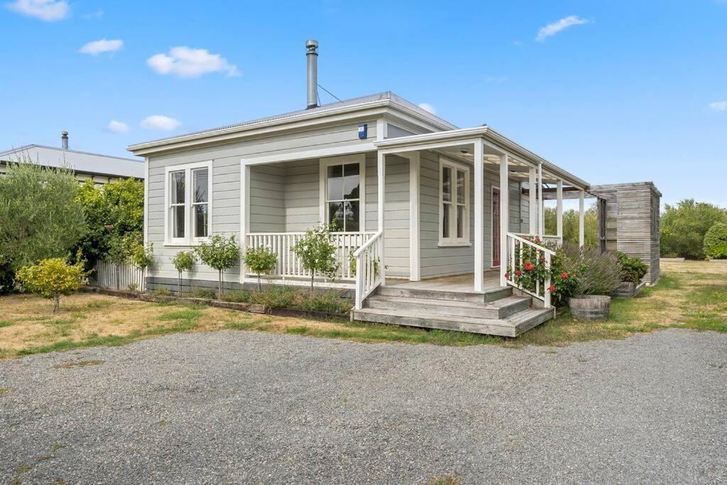 Applecross Cottage Martinborough Bagian luar foto